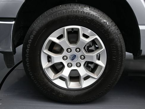 Used 2023 Ford F150 XLT AWD/4WD image 9