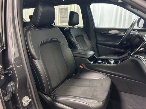 Used 2022 Jeep Grand Cherokee L Laredo image 22