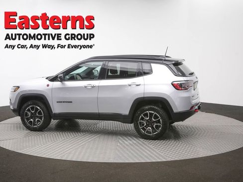 Used 2025 Jeep Compass Trailhawk w/ Trailer Tow Group AWD/4WD image 60