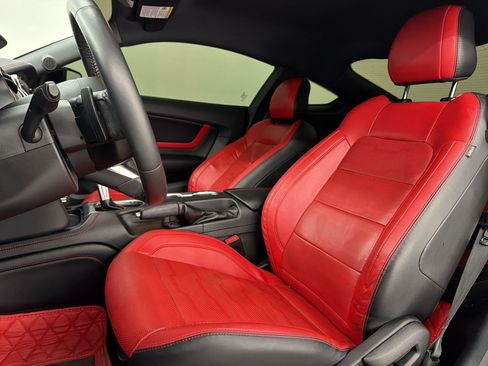 Used 2022 Ford Mustang GT Premium w/ GT Performance Package RWD image 5