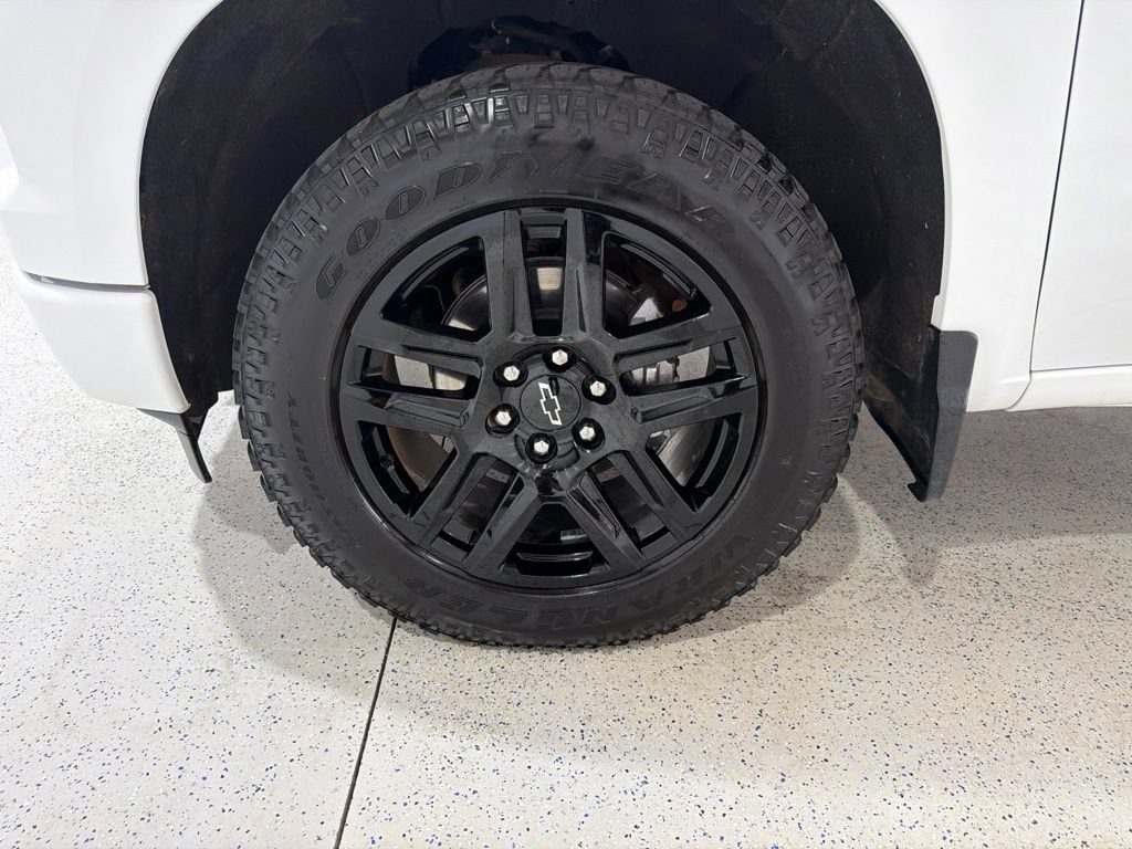 Used 2024 Chevrolet Silverado 1500 RST AWD/4WD image 29