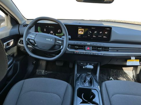 Used 2025 Kia K4 LXS image 14