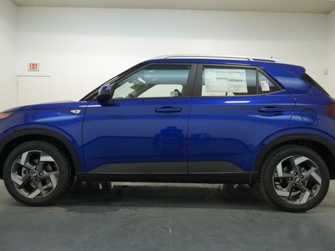 New 2025 Hyundai Venue Limited image 5