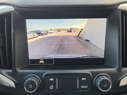 Used 2024 GMC Terrain SLT FWD image 6