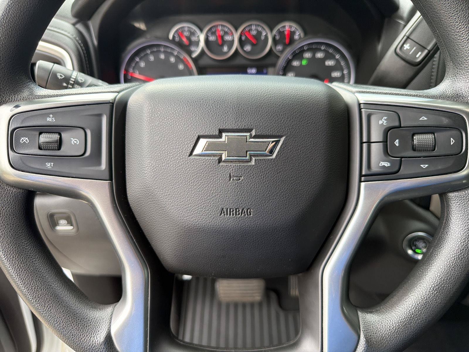 Used 2020 Chevrolet Silverado 1500 RST w/ RST Value Package AWD/4WD image 20