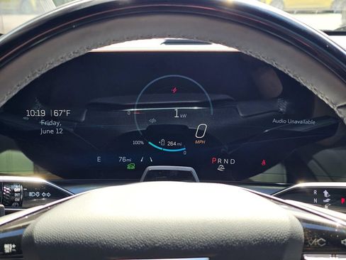 New 2026 Cadillac Vistiq Luxury AWD/4WD image 31