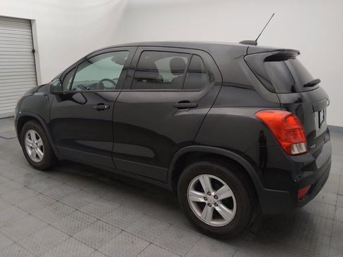 Used 2020 Chevrolet Trax LS w/ Tint and Cruise Package FWD image 3