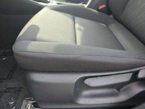 Used 2024 Toyota Corolla LE w/ LE Convenience Package FWD image 32