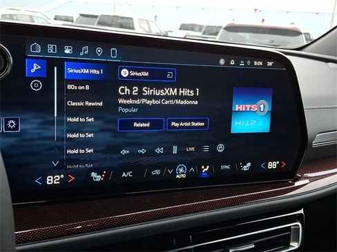 New 2026 Chevrolet Traverse Z71 w/ LPO, Floor Liner Package image 12