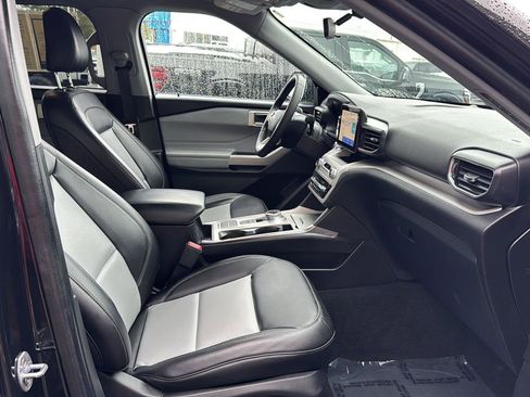 Certified 2024 Ford Explorer XLT w/ Equipment Group 202A image 10