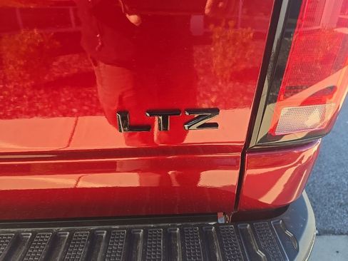 Used 2025 Chevrolet Silverado 2500 LTZ w/ LTZ Plus Package image 32