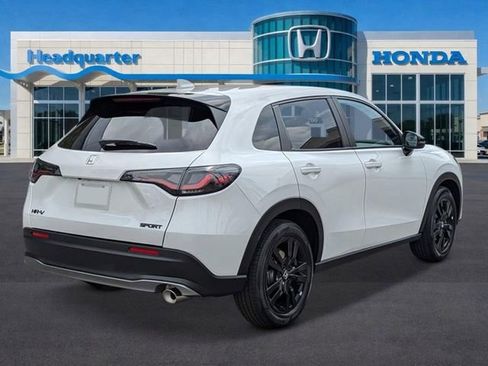 New 2027 Honda HR-V Sport image 2