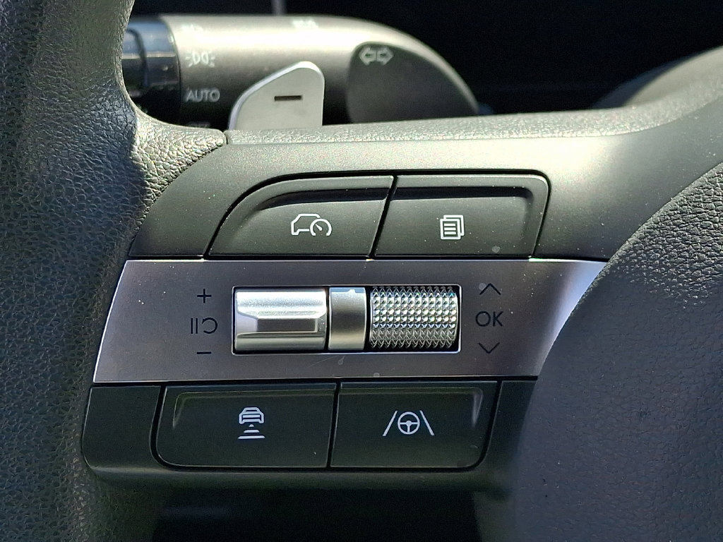 Used 2025 Hyundai Sonata SEL FWD image 23