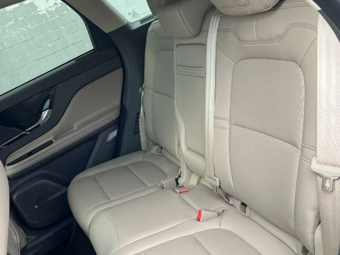 Used 2023 Lincoln Corsair AWD w/ Equipment Group 101A image 5
