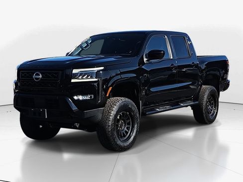 Used 2023 Nissan Frontier SV w/ Midnight Edition Package image 10