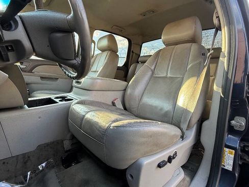 Used 2010 GMC Sierra 1500 SLT w/ SLT Convenience Package image 16