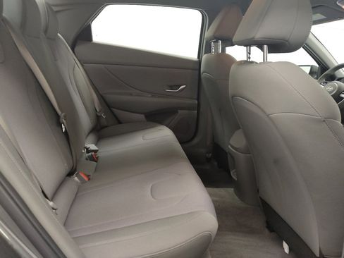 Used 2025 Hyundai Elantra SE FWD image 19