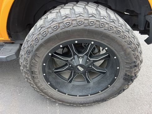 Used 2022 Ford Bronco Outer Banks AWD/4WD image 12