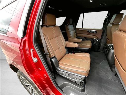 Used 2025 Chevrolet Tahoe High Country RWD image 28