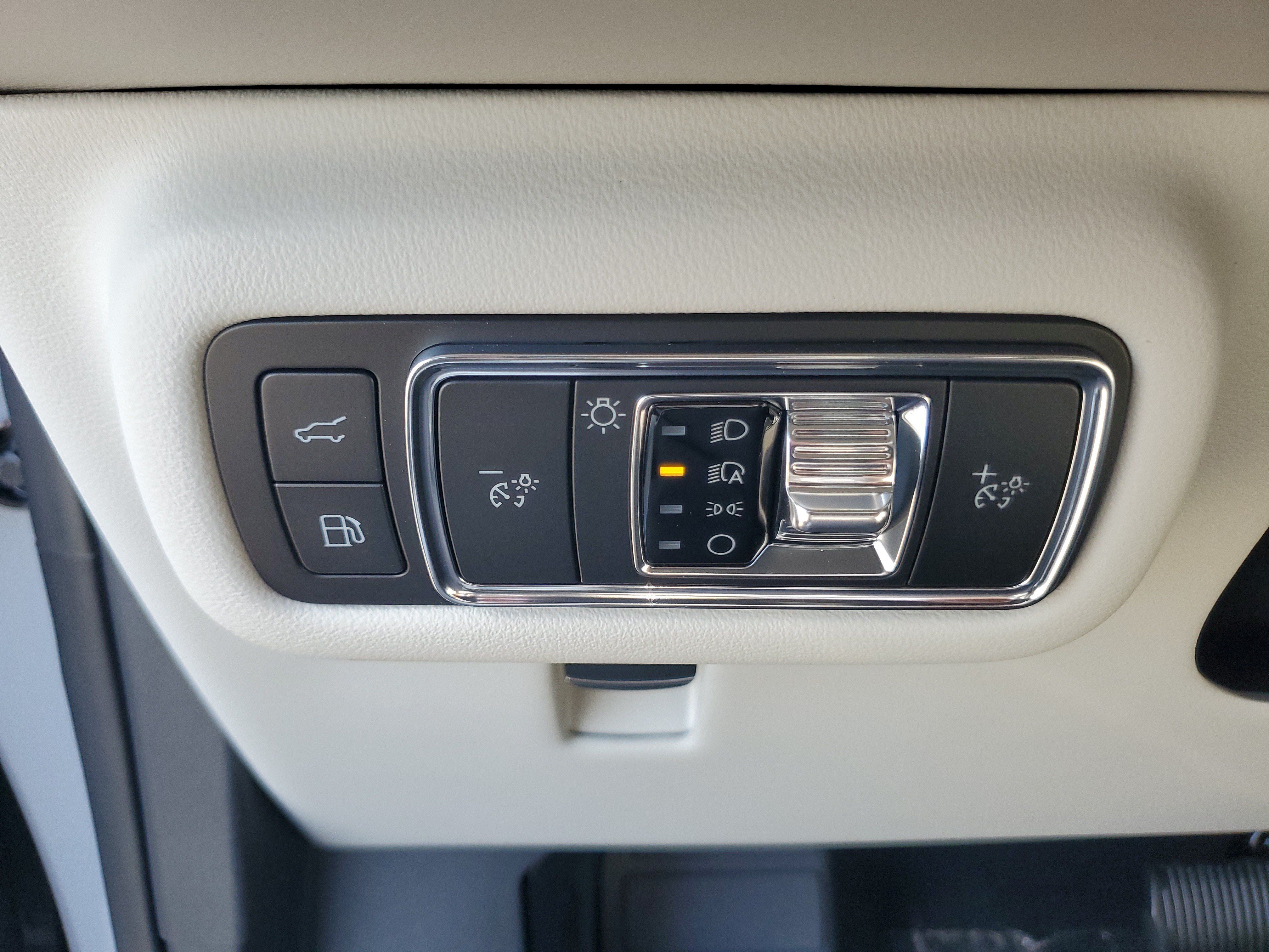 New 2026 Lincoln Nautilus Premier AWD/4WD image 13