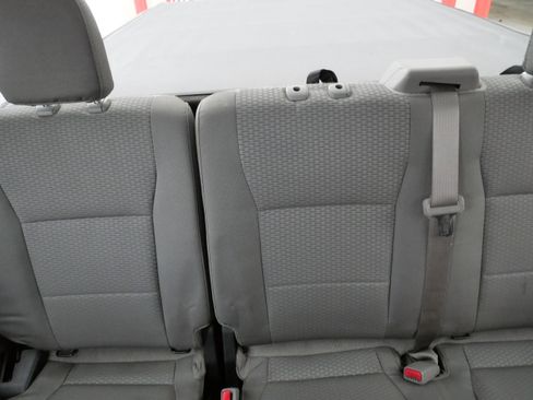 Used 2016 Ford F150 XLT image 13