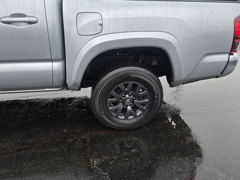 Certified 2023 Toyota Tacoma SR5 AWD/4WD image 4