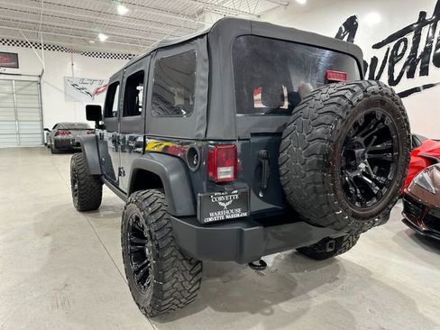 Used 2016 Jeep Wrangler Unlimited Sport image 3