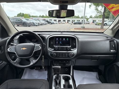 Used 2019 Chevrolet Colorado LT w/ LT Convenience Package AWD/4WD image 17