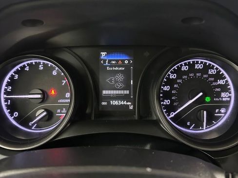 Used 2021 Toyota Camry SE image 19