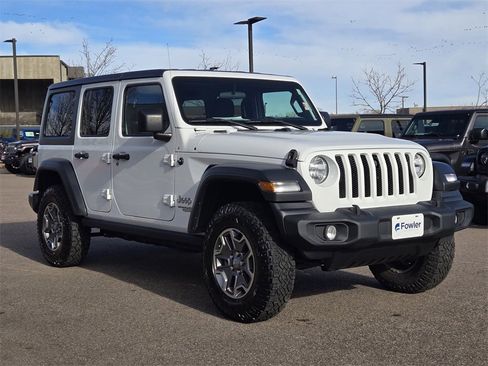 Used 2020 Jeep Wrangler Unlimited Sport S image 2