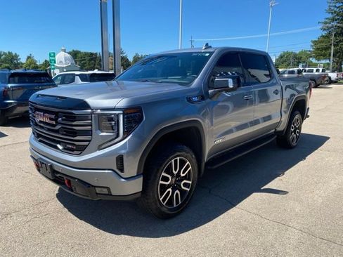 Used 2025 GMC Sierra 1500 AT4 w/ AT4 Premium Package AWD/4WD image 8
