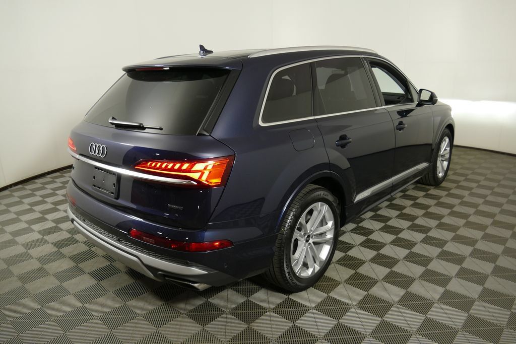 Certified 2026 Audi Q7 3.0T Premium Plus AWD/4WD image 3