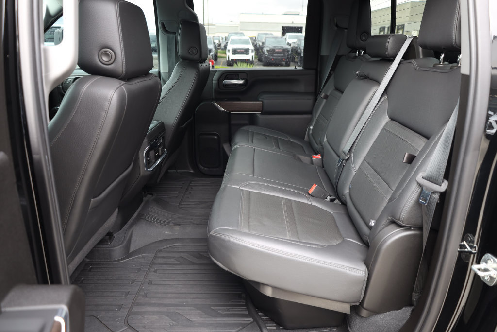 Used 2021 GMC Sierra 3500 Denali w/ Denali Ultimate Package AWD/4WD image 19