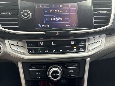 Used 2015 Honda Accord Touring image 28