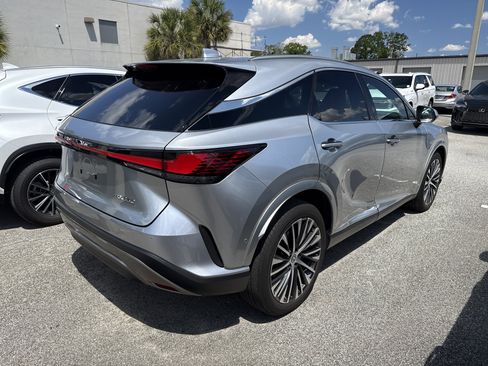 Used 2023 Lexus RX 350 Premium Plus w/ Cold Area Package FWD image 4