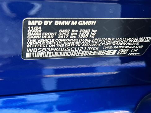 Used 2025 BMW M5 w/ Carbon Package image 31