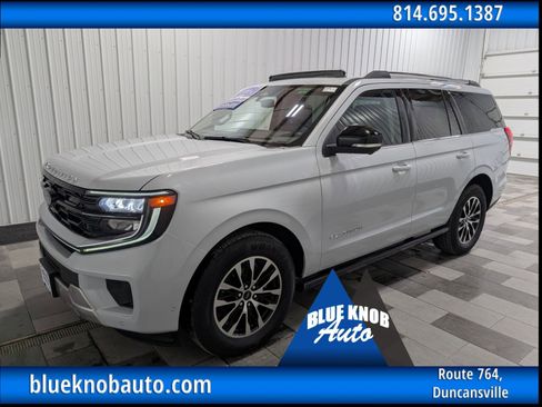 Used 2025 Ford Expedition Platinum image 1