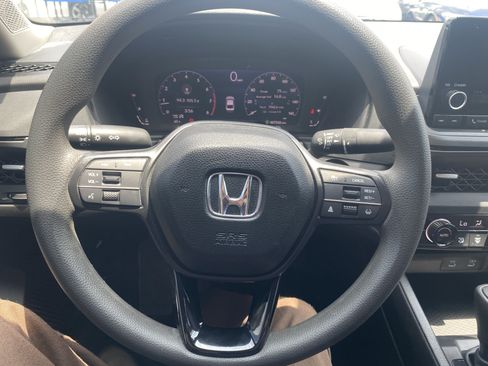Used 2025 Honda Accord SE image 15