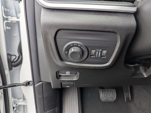 New 2025 Jeep Grand Cherokee L Laredo w/ Luxury Tech Group I image 19