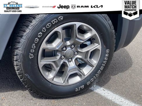 Used 2022 Jeep Cherokee Trailhawk w/ Sun, Sound & Nav Group AWD/4WD image 18