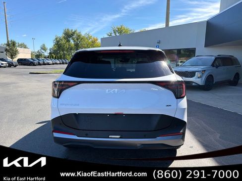 New 2027 Kia Sportage LX AWD/4WD image 9