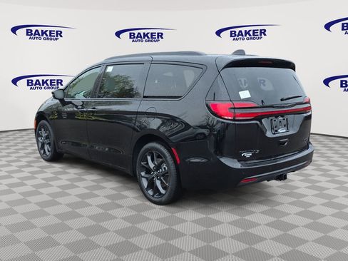 New 2026 Chrysler Pacifica Limited AWD/4WD image 5