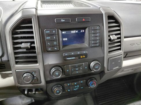 Used 2021 Ford F250 XL w/ Power Equipment Group image 21