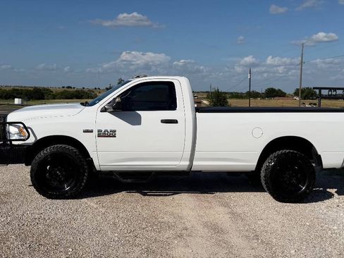 Used 2018 RAM 2500 Tradesman w/ Chrome Appearance Group RWD image 5