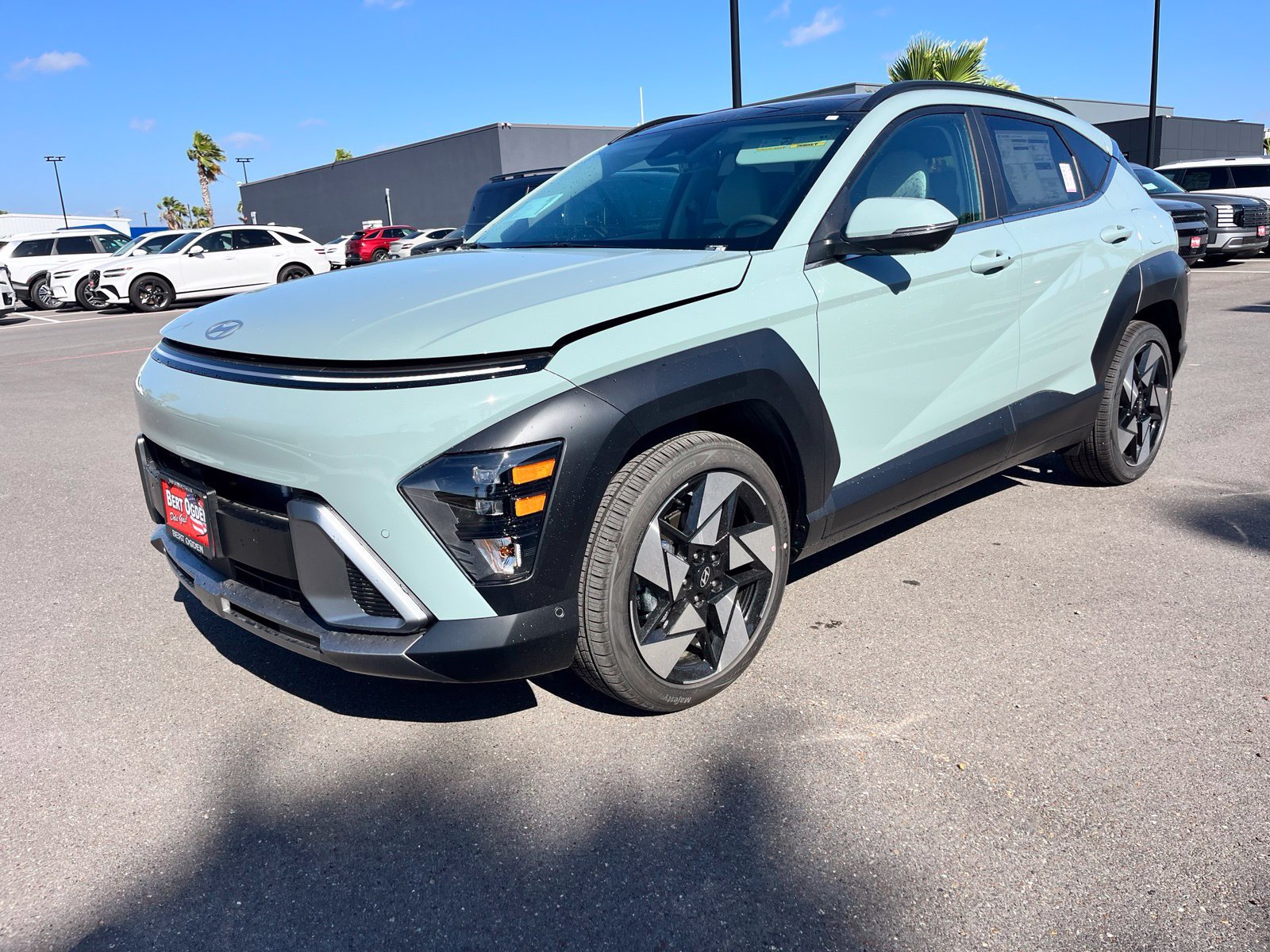 New 2027 Hyundai Kona Limited FWD image 3
