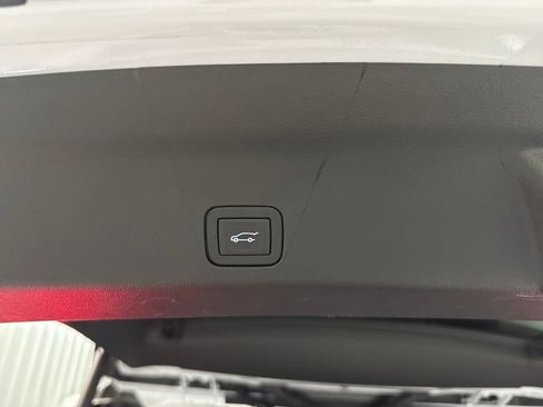 Certified 2026 Cadillac Escalade V AWD/4WD image 39