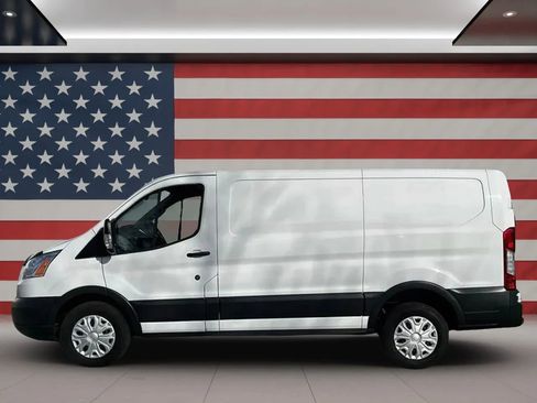 Used 2017 Ford Transit 250 130 Low Roof RWD image 3
