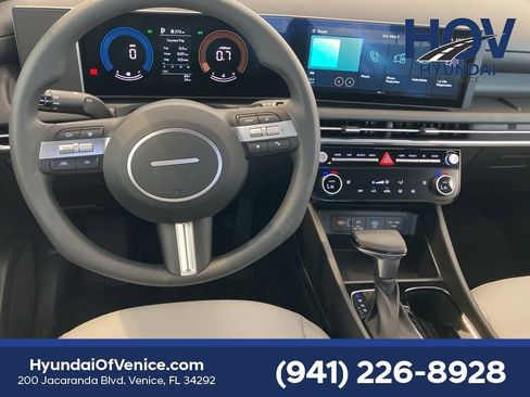 New 2026 Hyundai Santa Cruz SEL FWD image 15