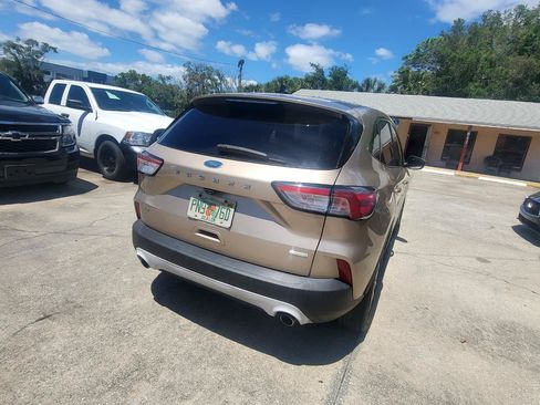 Used 2020 Ford Escape SE FWD image 22
