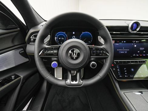 New 2025 Maserati Grecale Modena image 14